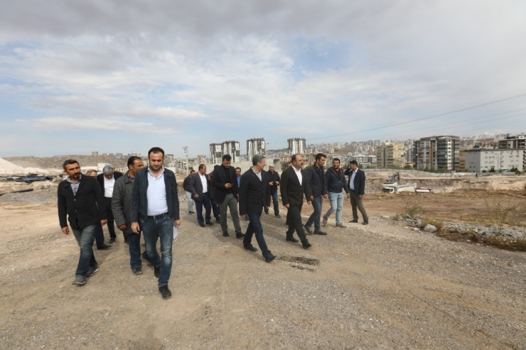 Çiftçi, Çevik Kuvvet Köprülü Kavşağında Çalışmaları İnceledi