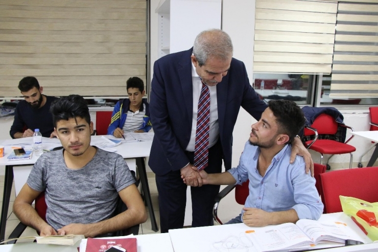 Demirkol’dan Kpss’ye Hazırlanan Adaylara Moral Ziyareti