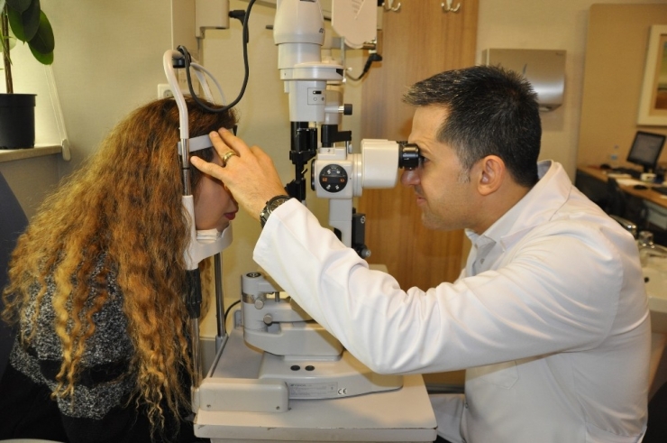 Uzmanlardan Kirli Ve Çizik Gözlük Uyarısı