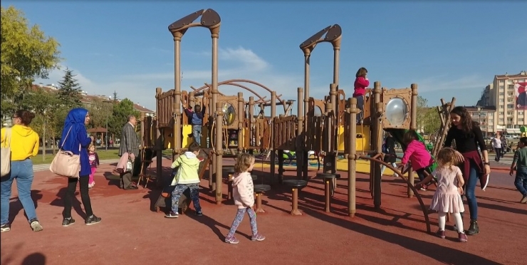 Vatandaşlar Cumhuriyet Parkı’nı Çok Sevdi