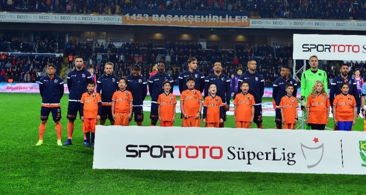 Spor Toto Süper Lig: M.başakşehir: 1 - Beşiktaş: 0 (Maç Devam Ediyor)