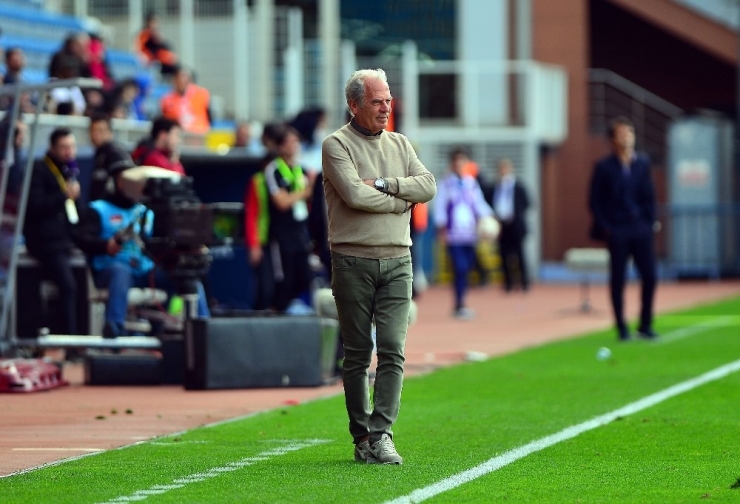 Kasımpaşa, Mustafa Denizli İle İlk Mağlubiyetini Aldı