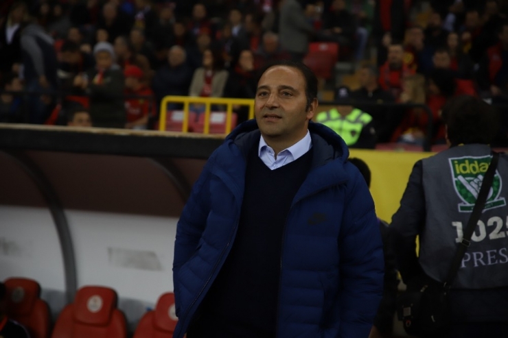 Eskişehirspor Evinde Güle Oynaya