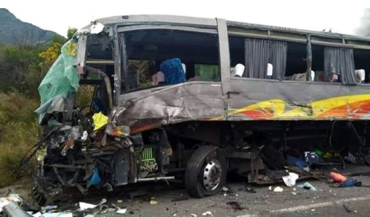 Basketbol Takımı Kaza Yaptı: 3 Ölü 20 Yaralı