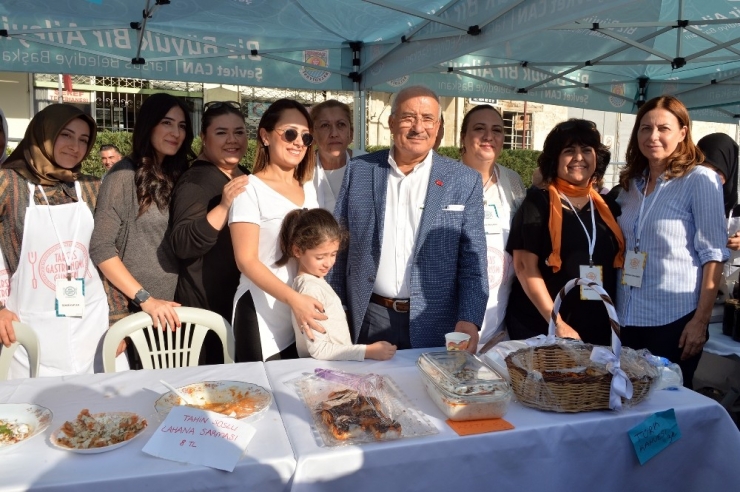 Tarsus’un Lezzetleri Görücüye Çıktı