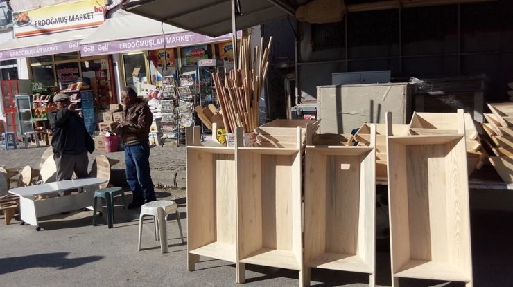 Ağaçtan Ev Gereçleri