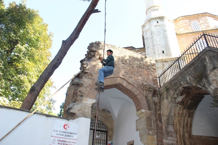 Komando Eğitimi İçin Değil, Ekmek Parası İçin Tırmanıyorlar