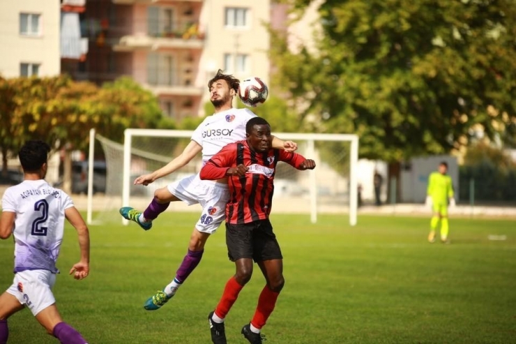 Maçta Hayatını Kaybeden Nijeryalı Oyuncunun Son Anları Ortaya Çıktı