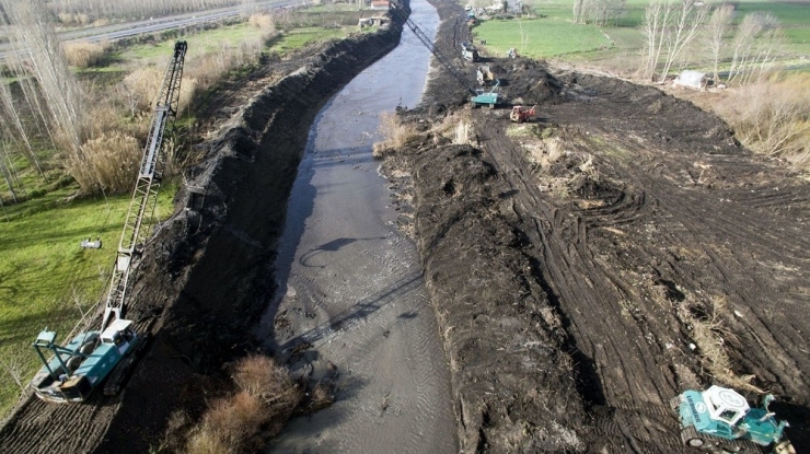 Bakırçay’dan On Binlerce Metreküp Atık Çıkarıldı