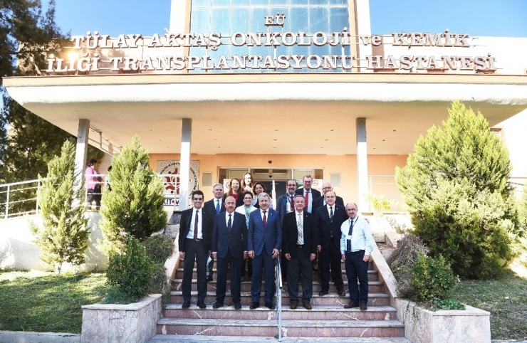 Onkolojide Tedavi Gören Çocuklara Oyunlarla İngilizce Öğretecekler