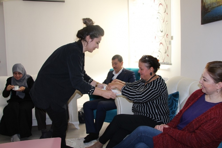 Veliler Ev Ortamında Ağırlanıyor