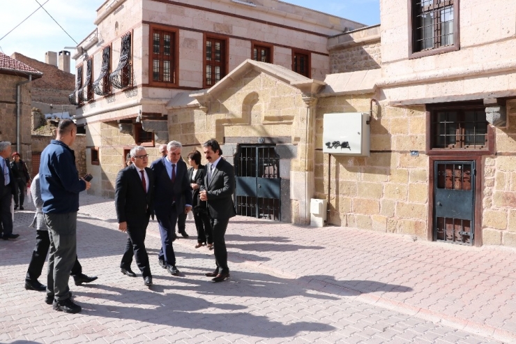 Geleneksel Niğde Evleri Kitabı Yayınlandı