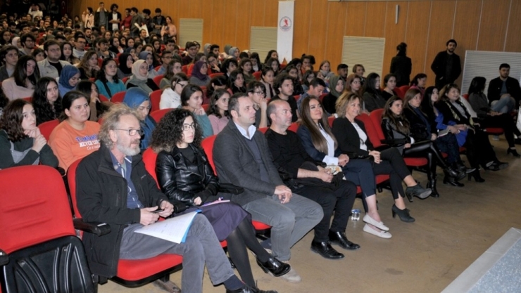 Mimar Noyan Umur Vural Geleceğin Mimarlarıyla Buluştu