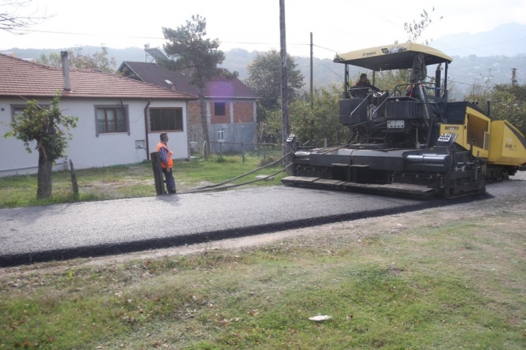 Kuzuluk’ta Sıcak Asfalt Serimi Gerçekleşti