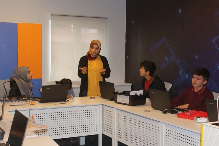 “Hayaller Van Bilim Şenliğinde Gerçekleşiyor” Projesi