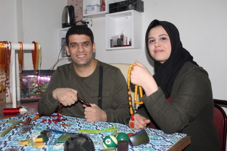 Kocasının Hobisini, Ticarete Dönüştürdü