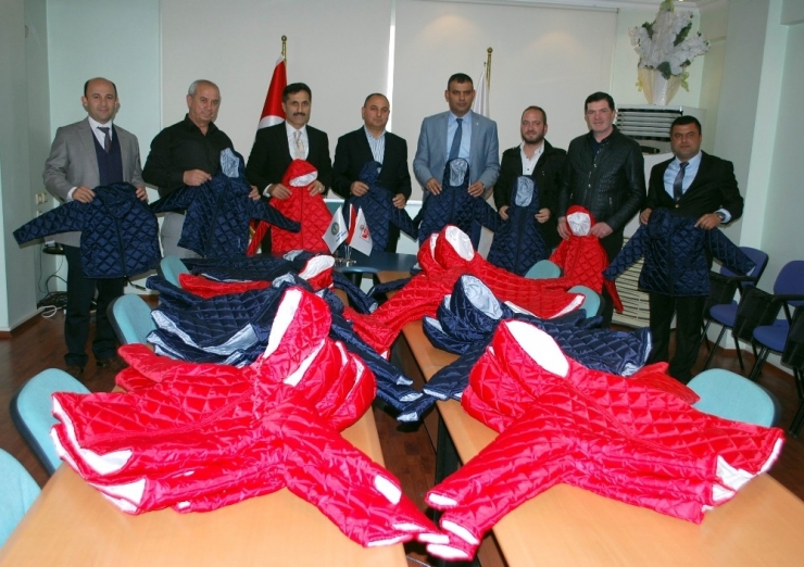 İhtiyaç Sahibi Öğrenciler Bu Kış Da Üşümeyecek