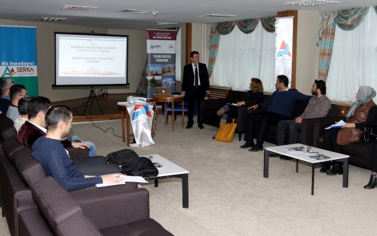 Ağrı’da Proje Hazırlama Eğitimi Verildi