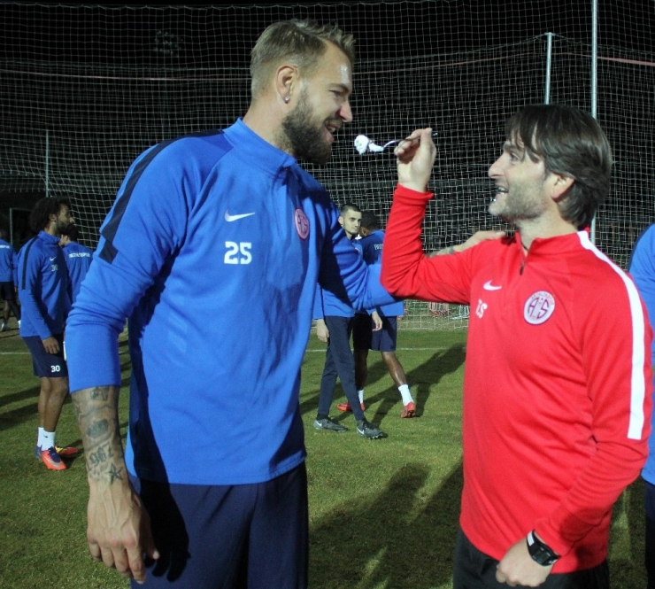 İbrahim Dağaşan Antalyaspor’da