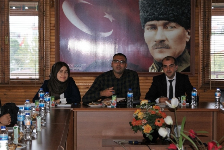 Öğretmen Ve Öğrenciler Korosu Kuruluyor