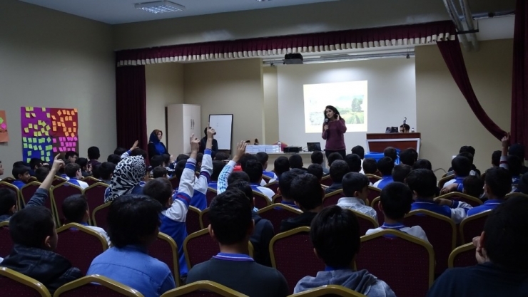 Çocuklara Çevre Bilinci Eğitimi Veriliyor