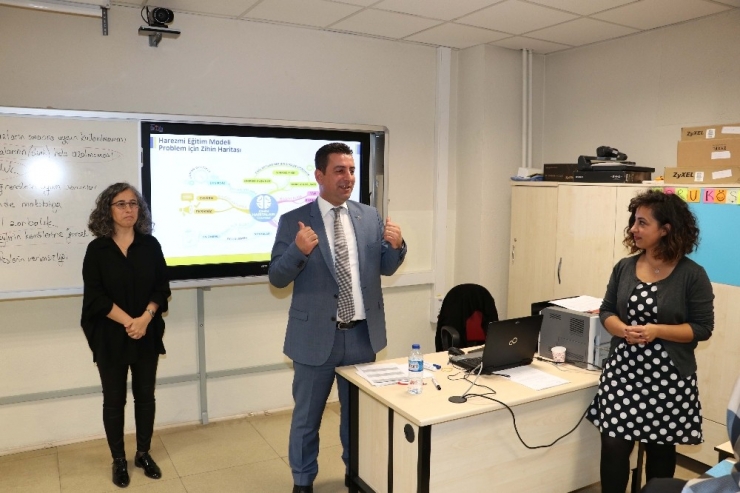 Harezmi Eğitim Modeli Sivas’ta Öğretmenlerle Buluştu
