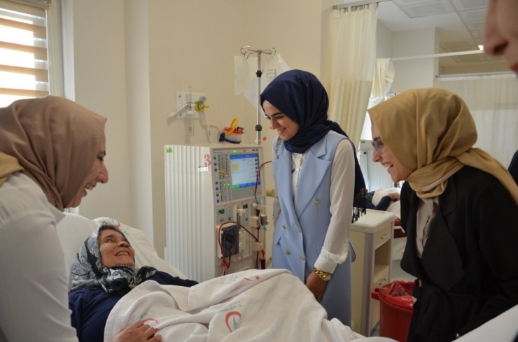 Ak Partili Gençlerden Lösemili Çocuklara Destek