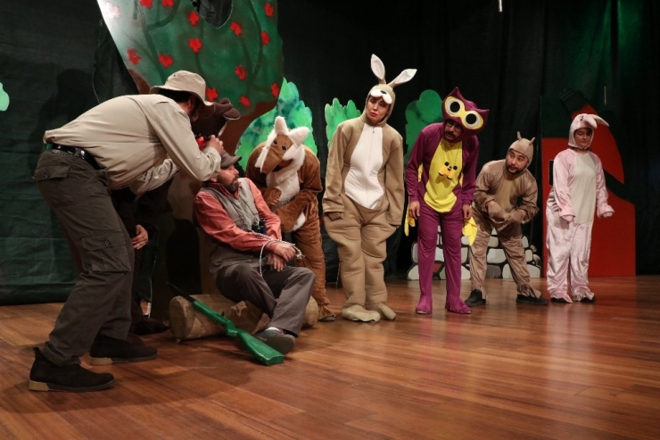 Miniklerin Tiyatro Sevgisi