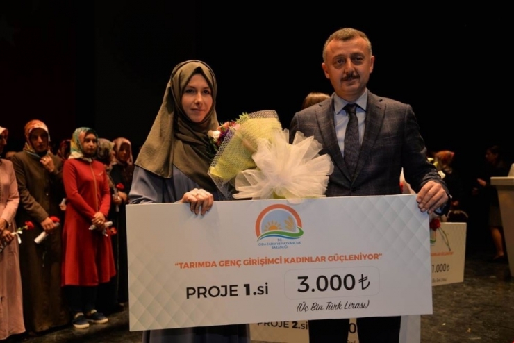 Kadın Girişimciler Tarımda Güçlendiriliyor