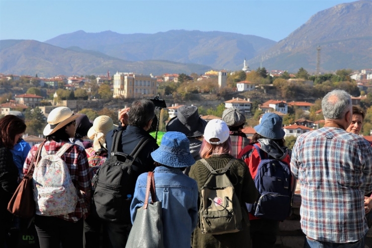 Uzakdoğulu Turistlerin Osmanlı Kenti Safranbolu Hayranlığı