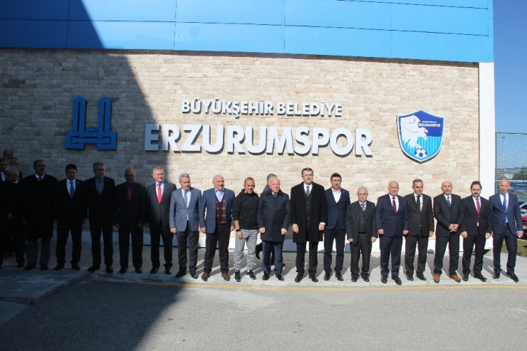 Vali Okay Memiş’ten B.b. Erzurumspor’a Ziyaret