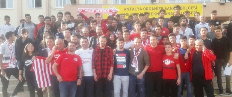 Antalyaspor Futbolcuları, Osb Meslek Ve Teknik Anadolu Lisesi’ne Konuk Oldu
