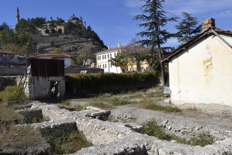 Iv. Murat’ın Yaptırdığı 400 Yıllık Kervansaray Gün Yüzüne Çıkıyor