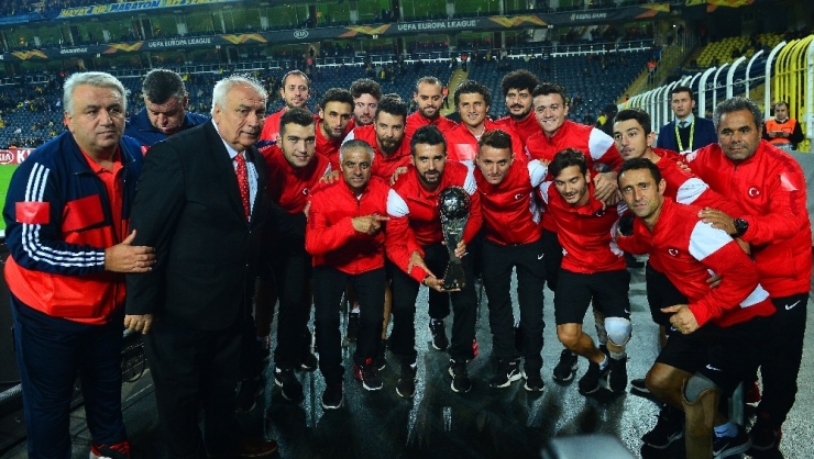 Uefa Avrupa Ligi: Fenerbahçe: 0 - Anderlecht: 0 (Maç Devam Ediyor)