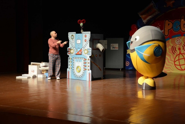 Pette, Uşak’ta Miniklerle Buluştu