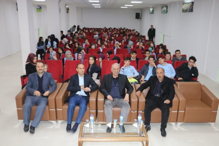 Şair Bestami Yazgan Öğrencilerle Buluştu