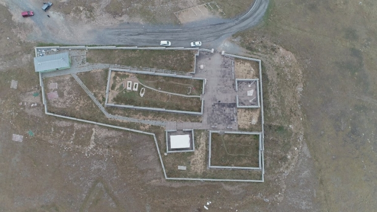 Bu Yaylanın Her Yerinde Bir Şehitlik Var