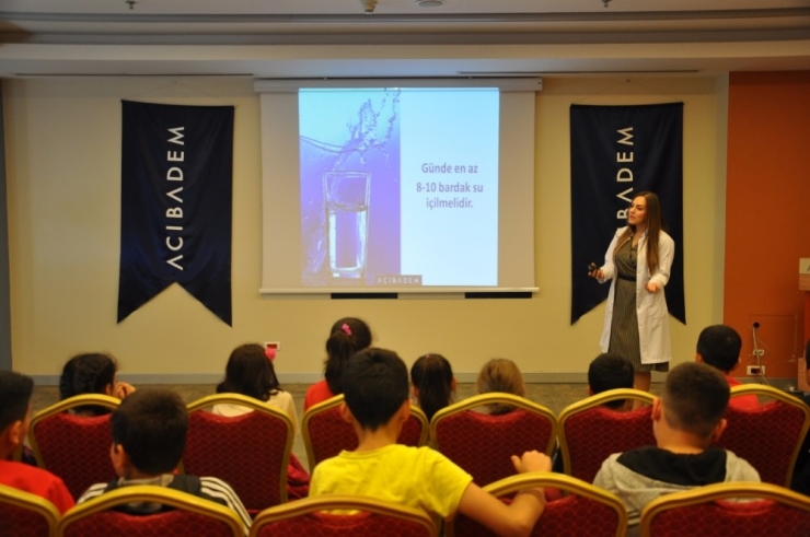 Sağlıklı Beslenme Alışkanlıkları Erken Yaşta Ediniliyor