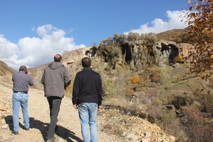Kayıpşehir İddiasıyla Gündeme Gelen Yerde "Urartu" İzlerine Rastlandı