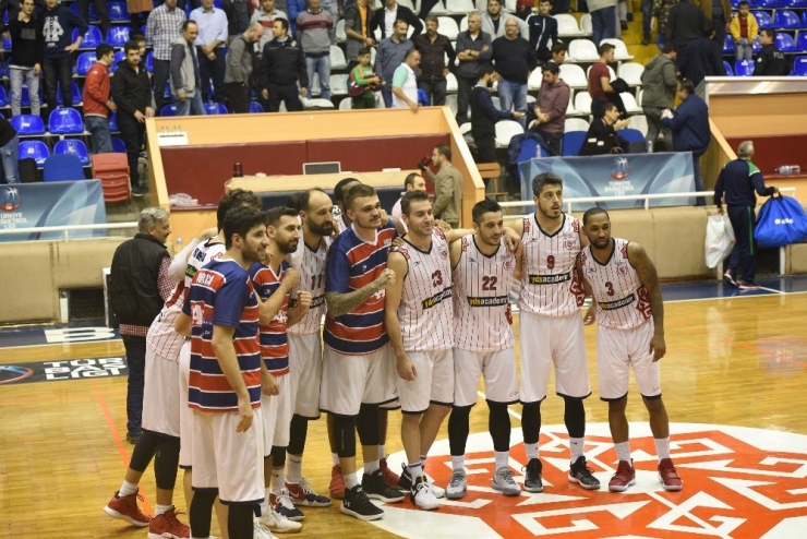 Karesispor Evinde Galibiyet İstiyor