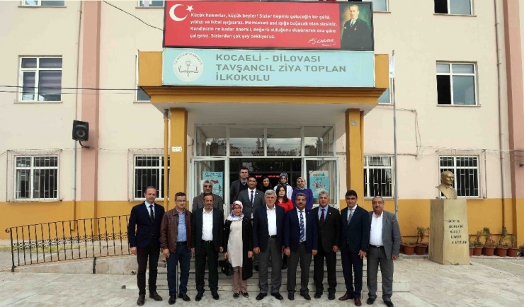 Başkan Karaosmanoğlu Fen Laboratuvarını Açtı