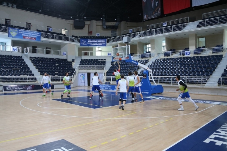 Denizli Basket’te Efes Maçına Hazır