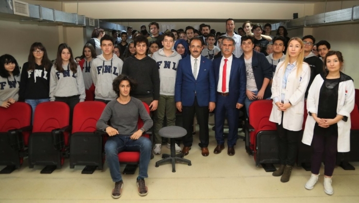 Başkan Cahan Gençlerle Tecrübelerini Paylaştı