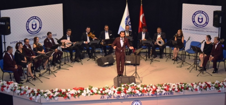 Adü, Ata’yı Sevdiği Şarkılarla Andı