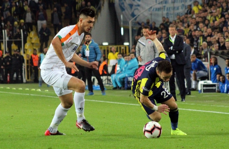 Spor Toto Süper Lig: Fenerbahçe: 2 - Aytemiz Alanyaspor: 0 (İlk Yarı)
