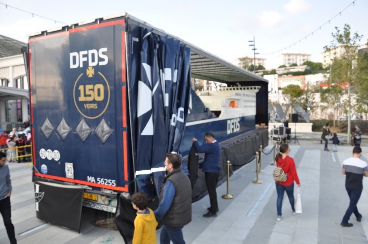 Guinness Rekorlar Kitabı’na Giren Dev Lego Gemisi İlk Kez Türkiye’de