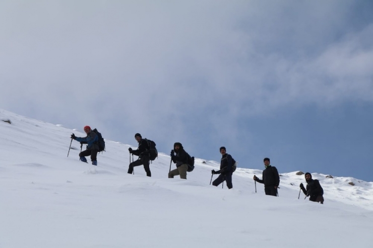 Dağcılardan Kürek Dağı’na Tırmanış