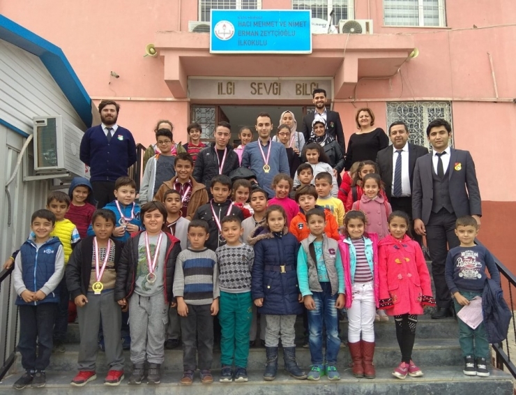 Atatürk Haftası Nedeniyle Satranç Turnuvası Düzenlendi