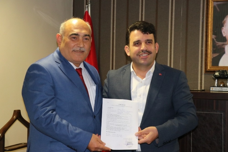 Erol Şahin Aday Adaylığı Müracaatını Yaptı