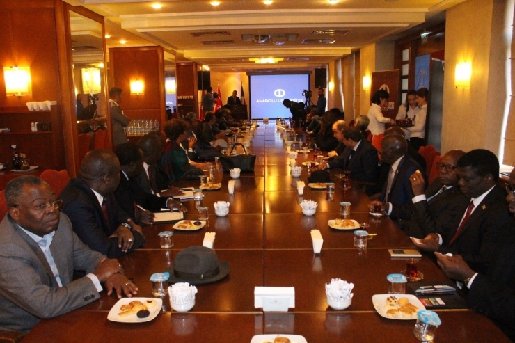 Afrikalı Büyükelçi Ve Ateşeler Anadolu Üniversitesi’nde